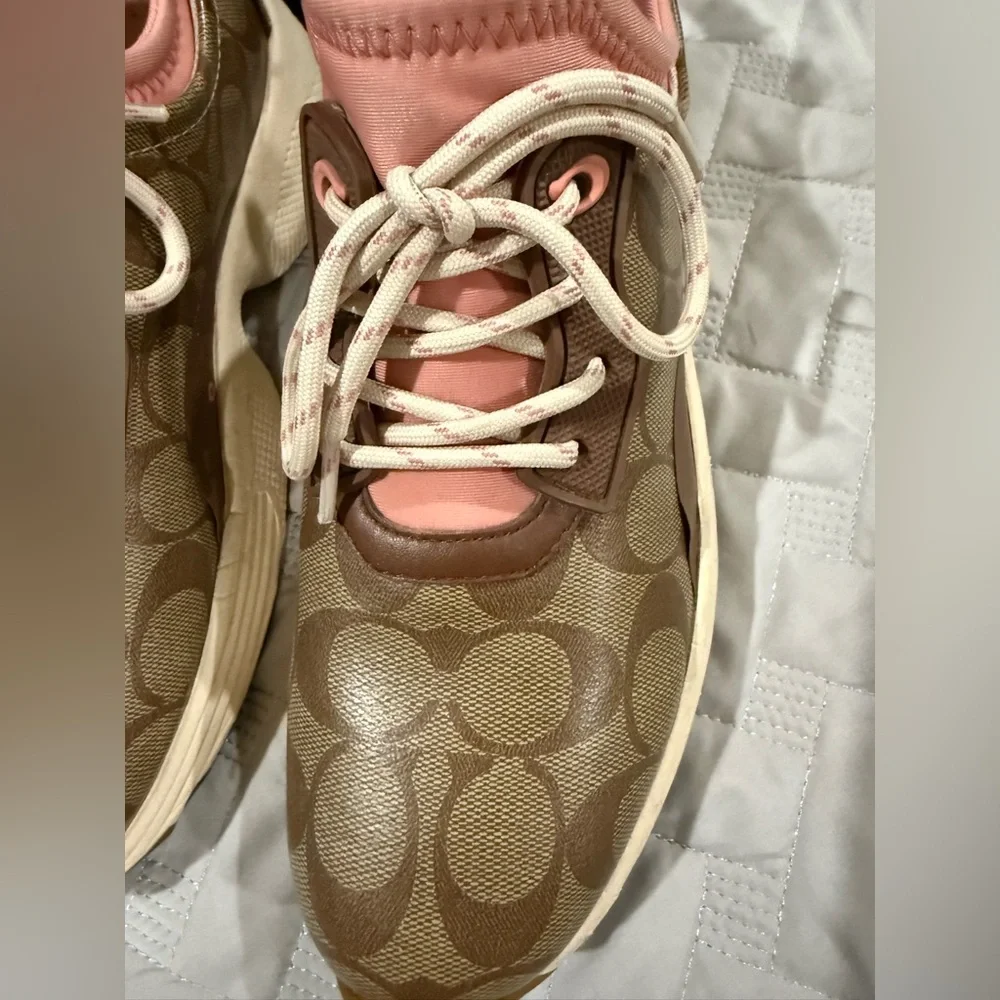 Coach Shoes Womens Logo Sneakers Size 8 B Multicolor Sig Tech Runner - Picture 3 of 11